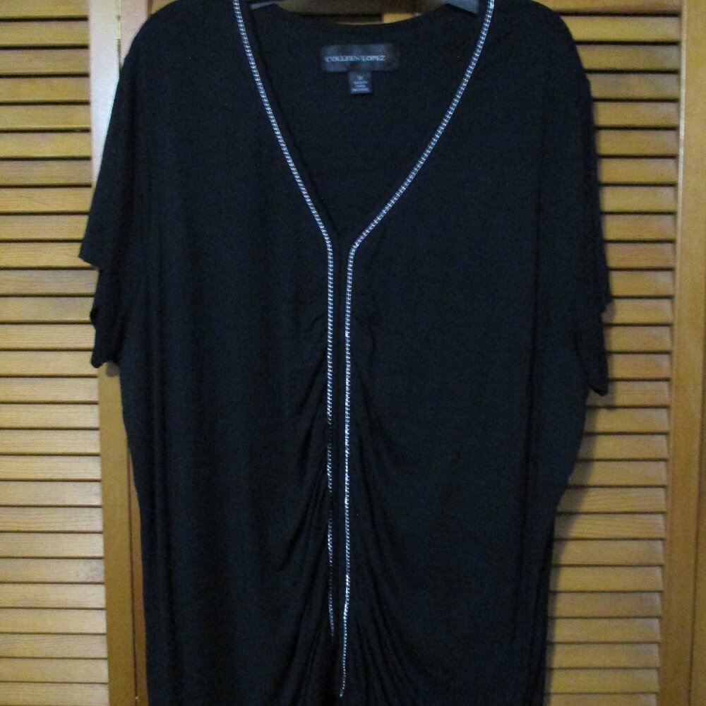 Colleen Lopez dressy top V neck, silver chain gathered front, black size 3x